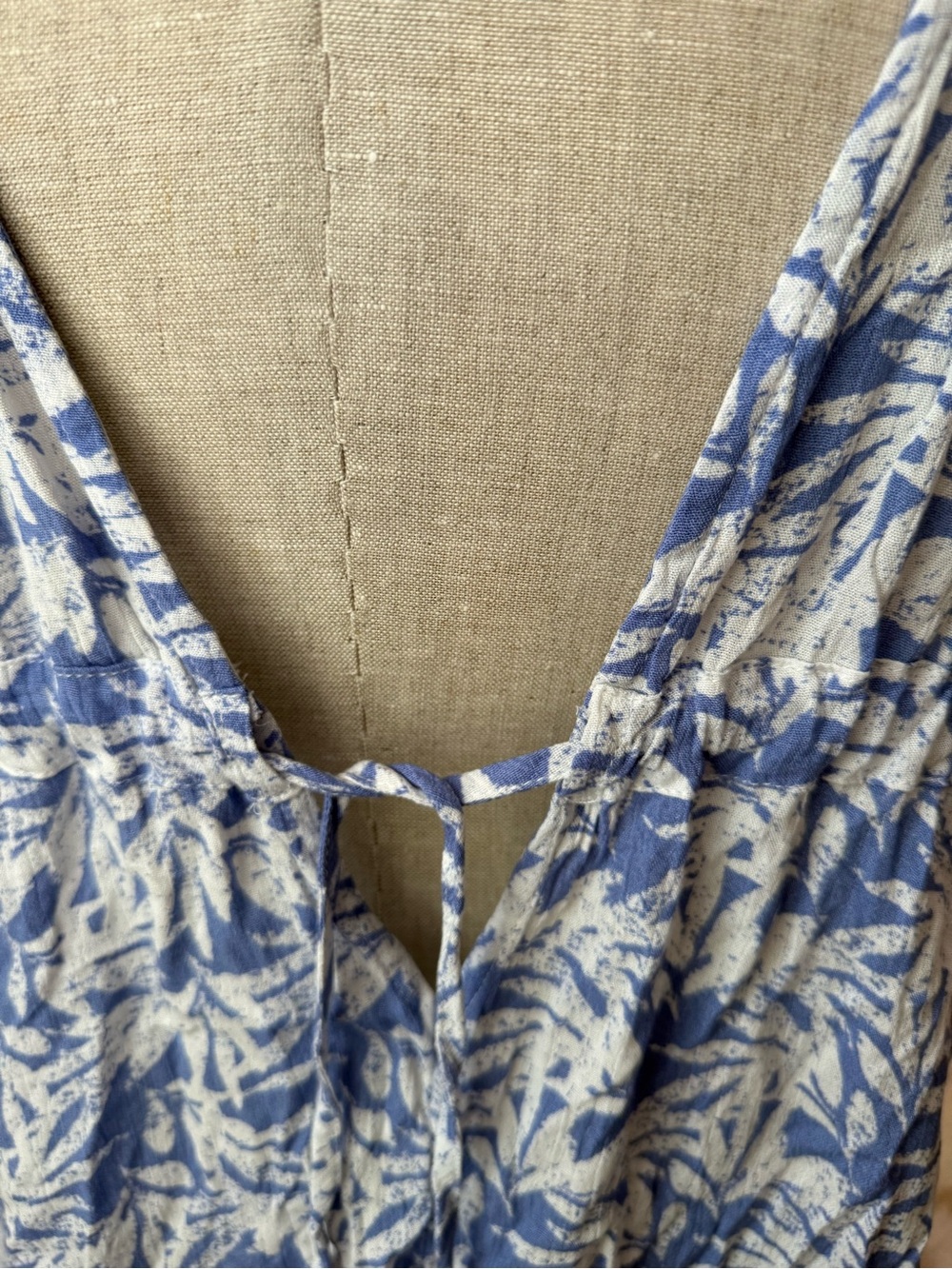 Trend Setter Diva Boutique Blue and White Leaf-Print Swim Coverup - Picture 2 of 4